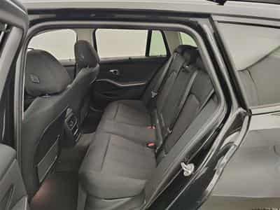 BMW 318 318 d Touring NAVI/TO PANO/FULL LED/JA17/PDC (2020) - Photo 13