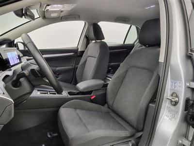 VW Golf 2.0 SCR TDi Life Business Premium DSG (2024) - Photo 7