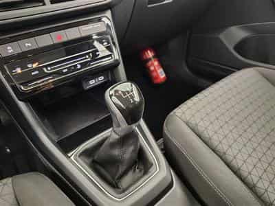 VW T-Cross 1.0 TSI Life (2024) - Photo 12