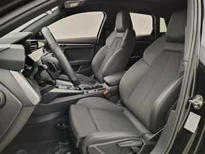 Audi A3 30 TFSI S-Line S-tronic Navi / Led / PDC av+ar (2023) - Photo 7