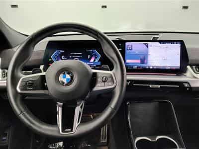 BMW X2 1.5iA sDrive20 Pack M NAVI / FULL LED / CAMERA / JA 18" (2024) - Photo 9