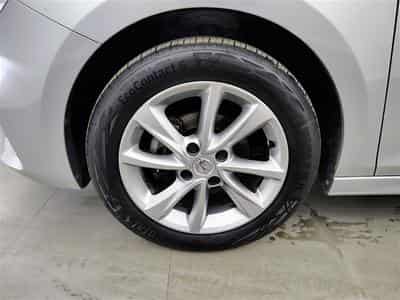 Opel Corsa 1.2i Elegance NAVI / FULL LED / PDC (2023) - Photo 6