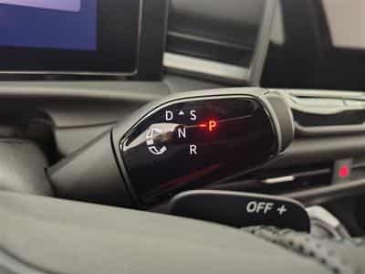 VW T-Roc 1.5 TSI 150cv DSG R-Line CARPLAY / FULL LED / PANO / CAMERA (2026) - Photo 12