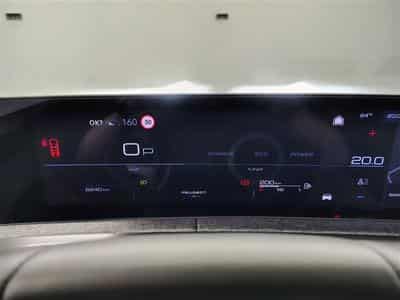 Peugeot 5008 1.2 HYBRID 145cv e-DSC6 Allure Pack 7pl. NAVI / CAMERA 360° (2025) - Photo 10
