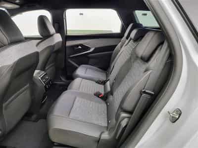 Peugeot 5008 1.2 HYBRID 145cv e-DSC6 Allure Pack 7pl. NAVI / CAMERA 360° (2025) - Photo 13