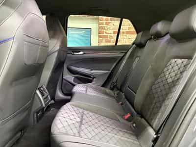 VW Golf Golf VIII 1.5 E-TSi 150cv R-LINE (2025) - Photo 6