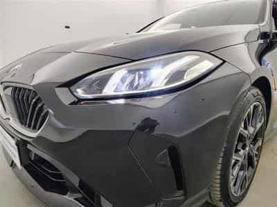 BMW 120 120iA Pack M NAVI / FULL LED / CAMERA / JA 18" (2025) - Photo 15