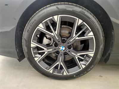 BMW 120 120iA Pack M NAVI / FULL LED / CAMERA / JA 18" (2025) - Photo 6