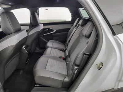 Peugeot 5008 1.2 HYBRID 145cv e-DSC6 Allure 7PL / NAVI / CAMERA360° (2025) - Photo 13