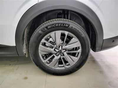 Peugeot 5008 1.2 HYBRID 145cv e-DSC6 Allure 7PL / NAVI / CAMERA360° (2025) - Photo 6