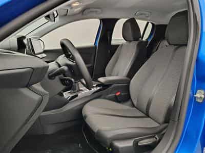 Peugeot 208 1.2i PureTech 100Cv Allure CARPLAY / PDC (2024) - Photo 7