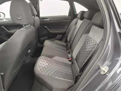 VW Taigo 1.0 TSI R-Line NAVI/TO PANO/FULL LED/JA18/PDC (2022) - Photo 13
