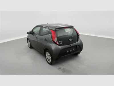 Toyota Aygo 1.0i VVT-i x-play II M/M (2021) - Photo 2