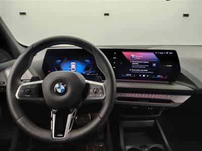BMW 120 120iA Pack M NAVI / FULL LED / CAMERA / JA 18" (2025) - Photo 9