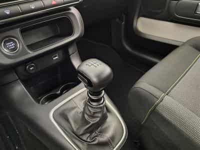 Citroen C3 1.2i PureTech Shine CARPLAY / FULL LED / JA 16" (2023) - Photo 12