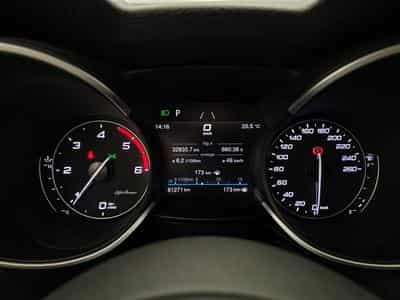 Alfa-Romeo Stelvio 2.2 MJD Sprint (2021) - Photo 10