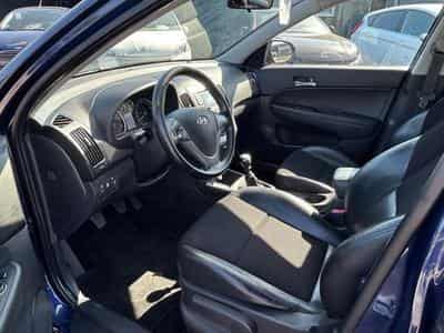 Hyundai i30 i30 1.4 Comfort *Teilleder*Klimaaut.*PDC* (2009) - Photo 7