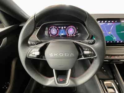 Skoda Octavia RS+DSG+LED+NAVI+DAB+LM19+Pano+360° (2025) - Photo 10
