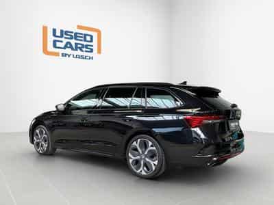 Skoda Octavia RS+DSG+LED+NAVI+DAB+LM19+Pano+360° (2025) - Photo 6