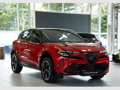Alfa-Romeo Junior Ibrida 1.2 VGT 48V-Hybrid *1.Hand *MwSt (2025) - Photo 6