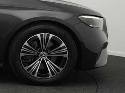Mercedes E 220 d T Avantgarde LED+Kamera+AHK+Apple (2025) - Photo 6