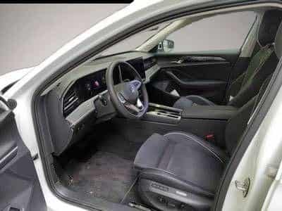 VW Passat (2025) - Photo 3