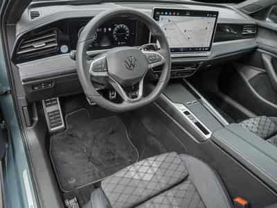 VW Passat (2025) - Photo 7