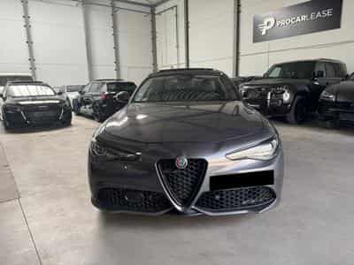 Alfa-Romeo Giulia Giulia Veloce Q4 /211 CV /19/PANO/CAMERA/CUIR/VOLL (2019) - Photo 2