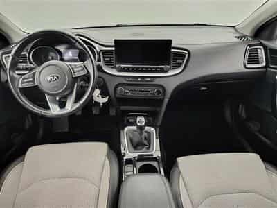 Kia XCeed 1.0 T-ISG Must (2020) - Photo 8