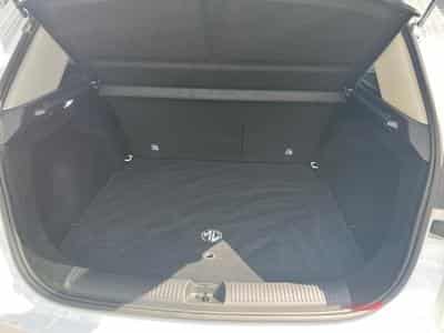 MG ZS Hybrid+ Luxury (2025) - Photo 8
