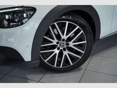 Mercedes E 400 d 4M All-Terrain *Memory *Pano *AHK *LUFT (2021) - Photo 3