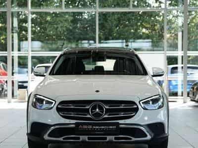 Mercedes E 400 d 4M All-Terrain *Memory *Pano *AHK *LUFT (2021) - Photo 4