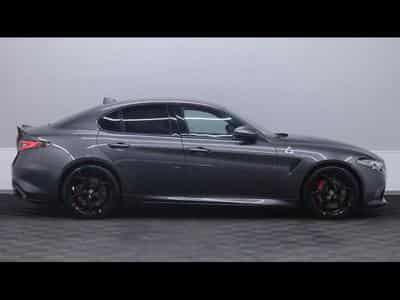 Alfa-Romeo Giulia 2.9 V6 510 Quadrifoglio (2021) - Photo 4