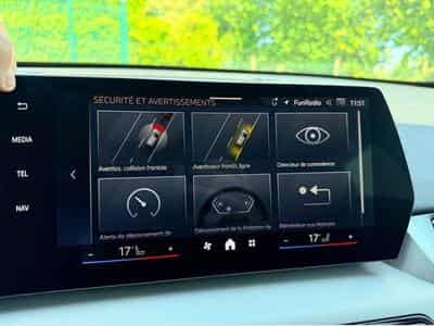 BMW X1 2.0 DIESEL 136CV S-DRIVE (2024) - Photo 14