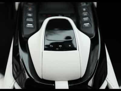 Aston-Martin V8 Vantage VANTAGE COUPE - FULL XPEL (2022) - Photo 14