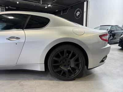 Maserati GranTurismo MASERATI GRANTURISMO 4.2 V8 405 CV/GPS/CUIR/Xénon/ (2009) - Photo 13