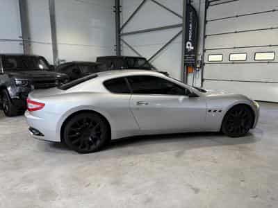 Maserati GranTurismo MASERATI GRANTURISMO 4.2 V8 405 CV/GPS/CUIR/Xénon/ (2009) - Photo 3