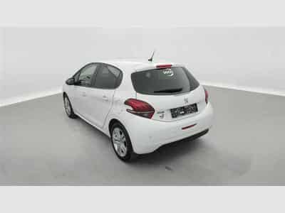 Peugeot 208 1.2i PureTech Signature CARPLAY / PDC (2019) - Photo 2