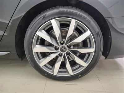 Audi A4 Avant 35 TFSI S-Tronic S-line Compétition (2024) - Photo 6