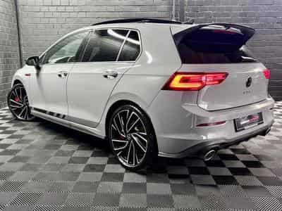 VW Golf GTI Clubsport 2.0 TSI 300 CV DSG7 *Matrix* *Toit Ouvrant* *H (2024) - Photo 4