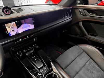 Porsche 911 Carrera 4 GTS / Lift / Bose / Matrix / 360° (2024) - Photo 12