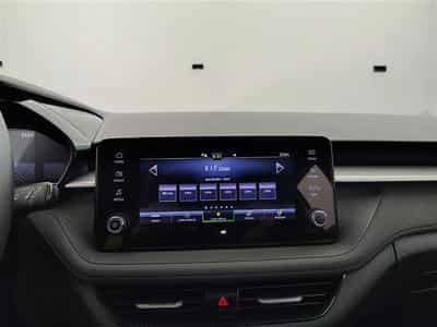 Skoda Fabia 1.0 TSI 95cv Selection CARPLAY / FULL LED / PDC AR / JA 15" (2025) - Photo 11