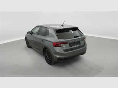 Skoda Fabia 1.0 TSI 95cv Selection CARPLAY / FULL LED / PDC AR / JA 15" (2025) - Photo 2