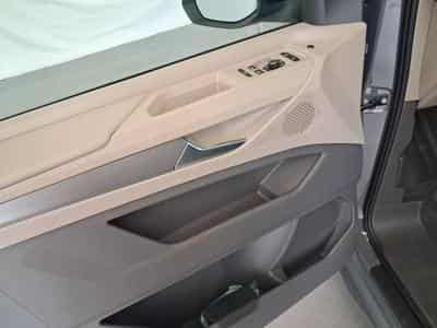 VW T7 Life LONG (2026) - Photo 9