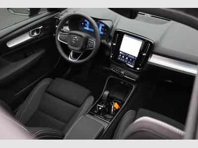 Volvo XC40 Black Edition Plus B4 (2026) - Photo 14