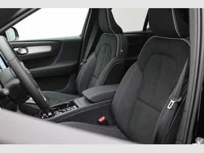 Volvo XC40 Black Edition Plus B4 (2026) - Photo 15