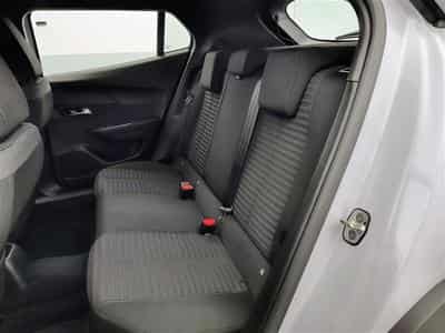 Peugeot 2008 1.2 Turbo 100Cv Navi / Led / PDC (2024) - Photo 13