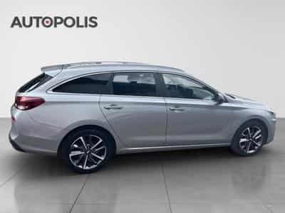 Hyundai i30 Wagon 1.5 T-GDi 118kW Sky DCT (2023) - Photo 4