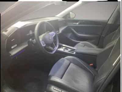 VW Passat (2025) - Photo 1