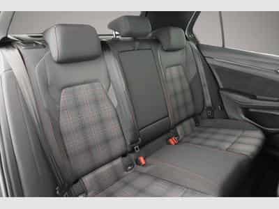 VW Golf (2025) - Photo 5